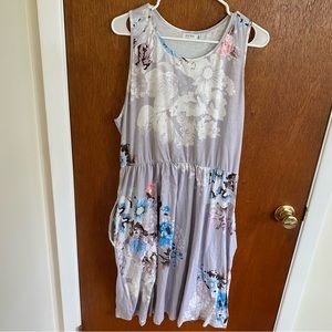 Plus Size Gray Floral Print Knee Length Dress with Pockets